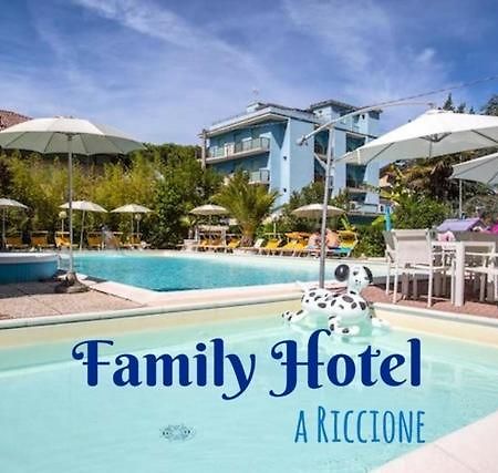 Hotel Tre Rose Riccione Dış mekan fotoğraf