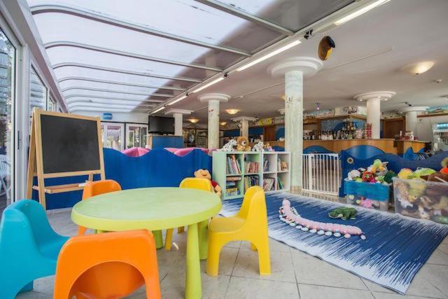 Hotel Tre Rose Riccione Dış mekan fotoğraf