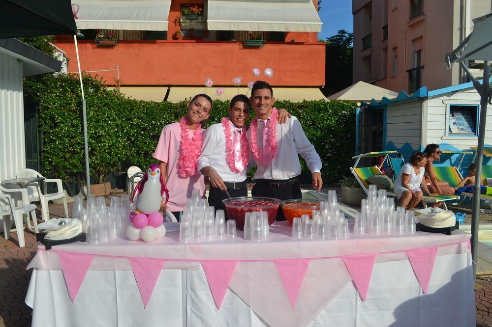 Hotel Tre Rose Riccione Dış mekan fotoğraf
