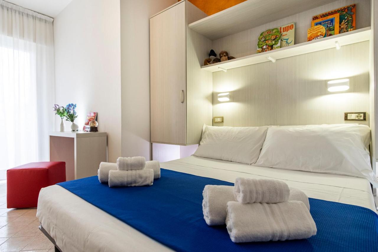 Hotel Tre Rose Riccione Dış mekan fotoğraf